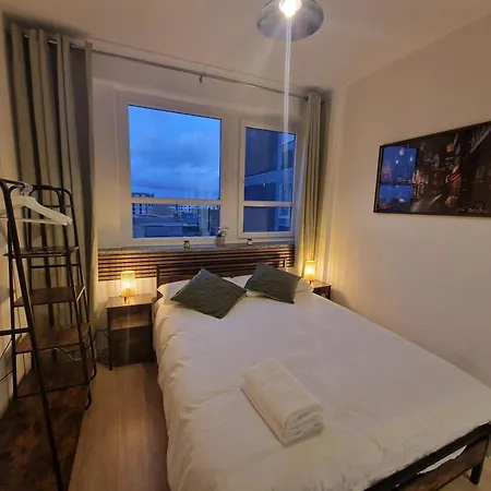 Modern 2 Bedroom 2 Bathroom Flat, Free Parking Лондон Экстерьер фото
