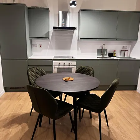 Modern 2 Bedroom 2 Bathroom Flat, Free Parking Лондон Экстерьер фото